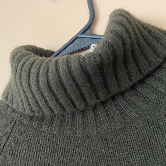 Ralph Lauren Olive Green Wool Cashmere blend  Turtleneck Sweater size large - Picture 5 of 9